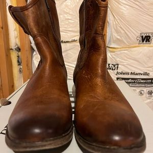 Gently worn women’s Frye Melissa button short boot in cognac size 11M.